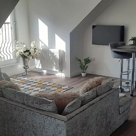 Lanarkshire Apartment- Views- Sleeps 4- Balcony Larkhall  Exterior foto